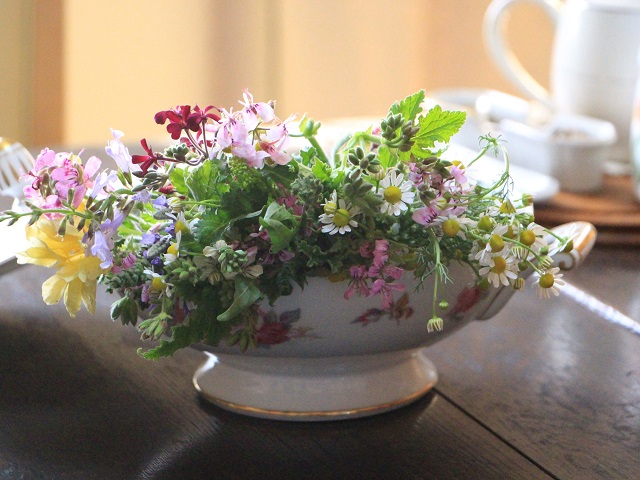 食卓の花