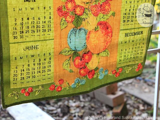 1971 Calendar Tea Towel With A Fruit