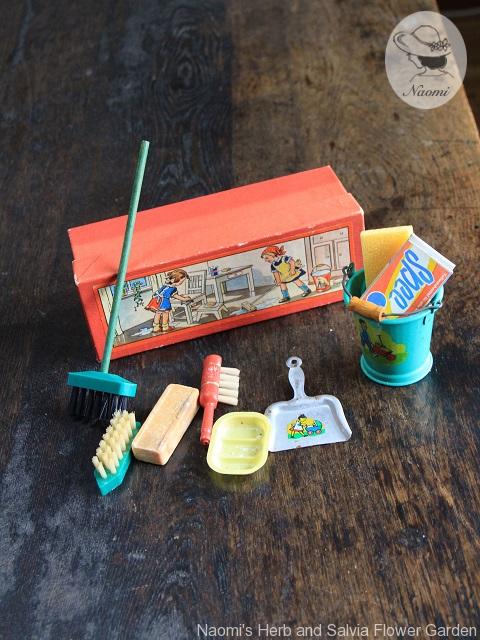 German Toy Cleaning Set