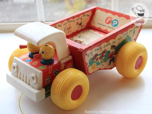 Vintage Fisher Price Humpty Dump Truck Pull Toy