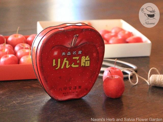 りんご飴の昭和レトロな缶