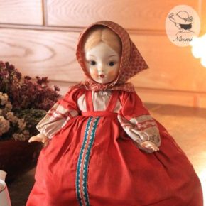 ソ連のティーコゼー人形