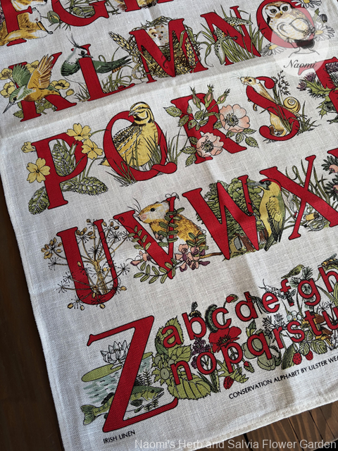 アルスター ウィーバーズのビンテージティータオル‘CONSERVATION ALPHABET’