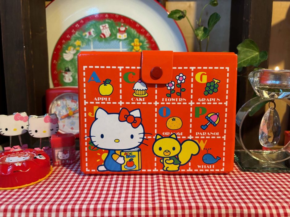 サンリオ 1976年 キティのお道具箱